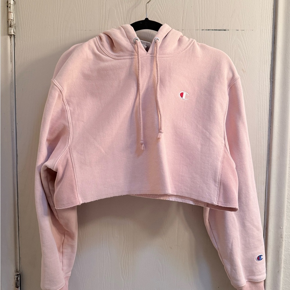 Champion Women's Light Pink Cropped Hoodie